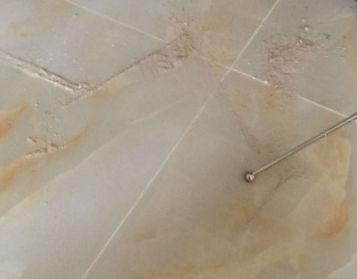 广汉瓷砖空鼓维修公司分享粘合剂选择不当在瓷砖铺贴过程中可能导致以下问题